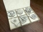Подарочная коробка с новогодними игрушками - Зображення 3